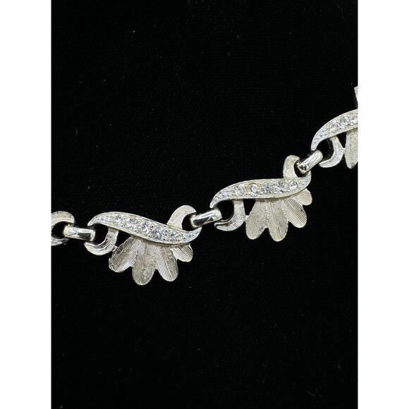 Vintage Sarah Coventry "Evening Sands" Goldtone Rhinestone Necklace - Picture 3 of 9